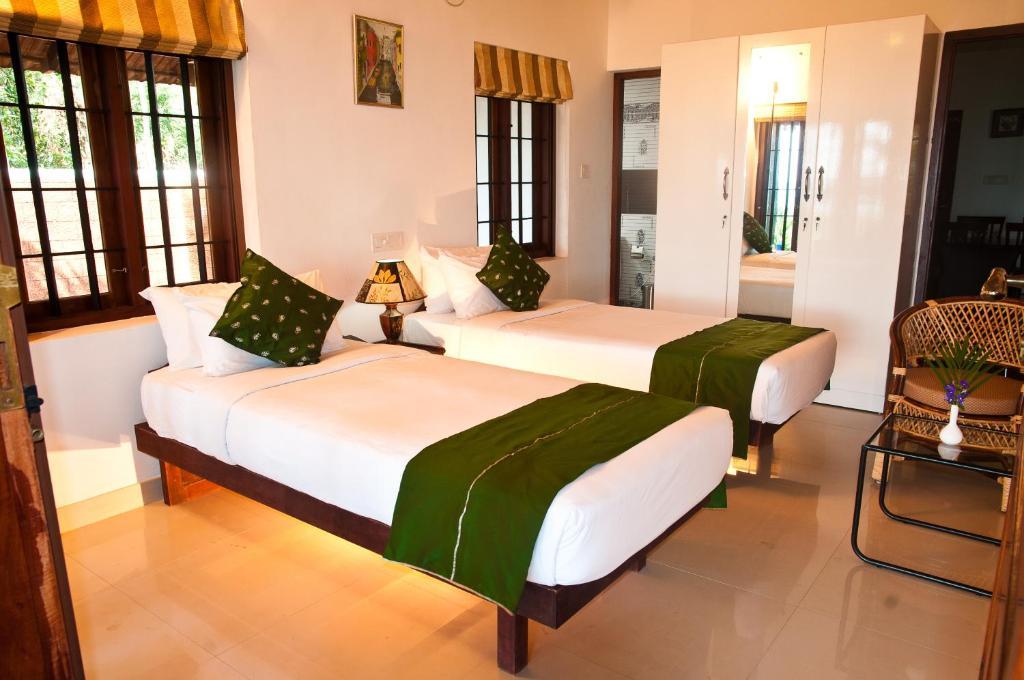 Saro Lake County Kumarakom Habitación foto